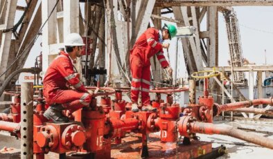 Uluslararası Enerji Ajansı, talepte artış öngörüsünü yükseltti, arz ise düşüyor: Petrol talebi artıyor