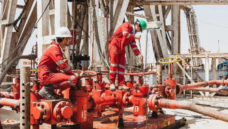 Uluslararası Enerji Ajansı, talepte artış öngörüsünü yükseltti, arz ise düşüyor: Petrol talebi artıyor