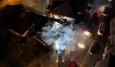 Ümraniye’de gecekondu yangını: Ev kullanılamaz hale geldi