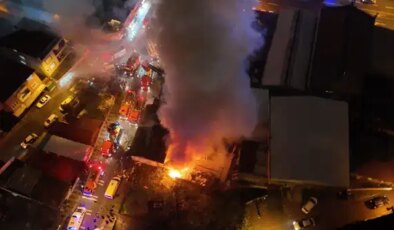 Ümraniye’de kereste deposunda yangın