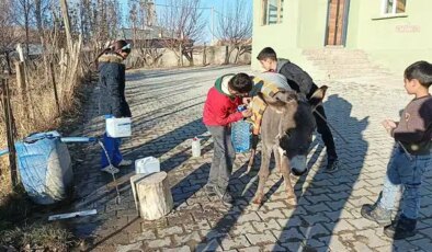 Van’da yurttaşların ‘fatura’ tepkisi: ‘Su hattı ve sayaç yok ama VASKİ abonelik açıp fatura gönderdi…’