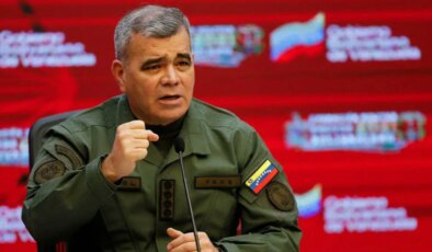 Venezuela’dan ABD’ye rest: Ne pahasına olursa olsun koruyacağız