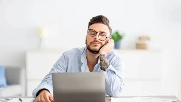 Vücudunuz enerji kaybı yaşıyor olabilir: Sürekli yorgun hissetmenize neden olan 9 gizli etken