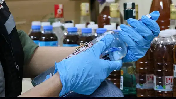 Yılbaşı öncesi sahte içki uyarısı: ‘Belirtiler geç çıkıyor, risk büyük’