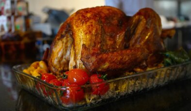 Yılbaşı sofralarında ‘gıda güvenliği’ uyarısı: Hindi tam pişmeden tüketilmemeli