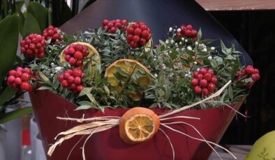 Yılbaşının simgesi ‘kokina çiçeği’ tezgahlarda