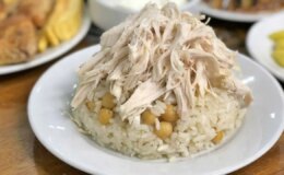 Yine tavuk, yine zehirlenme! 30 işçi hastaneye kaldırıldı