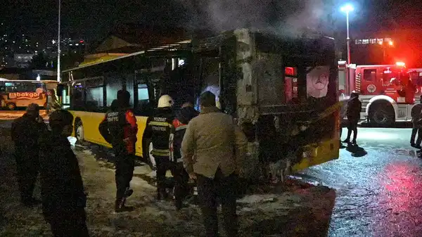 Yozgat’ta park halindeki halk otobüsü yandı