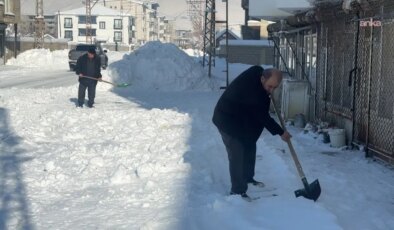 Yüksekova’da dondurucu soğuk: Termometreler eksi 17’yi gördü!