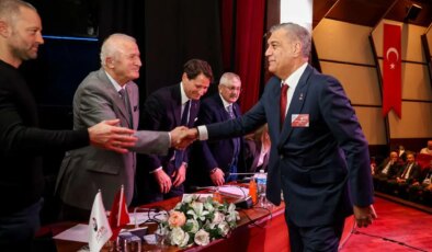 Zafer Partisi İstanbul İl Başkanlığı’na Hakan Akşit yeniden seçildi