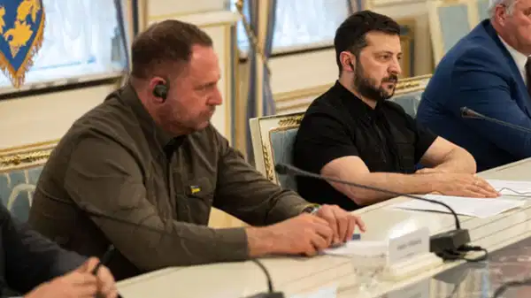 Zelenskiy duyurdu: Yermak istifa etti