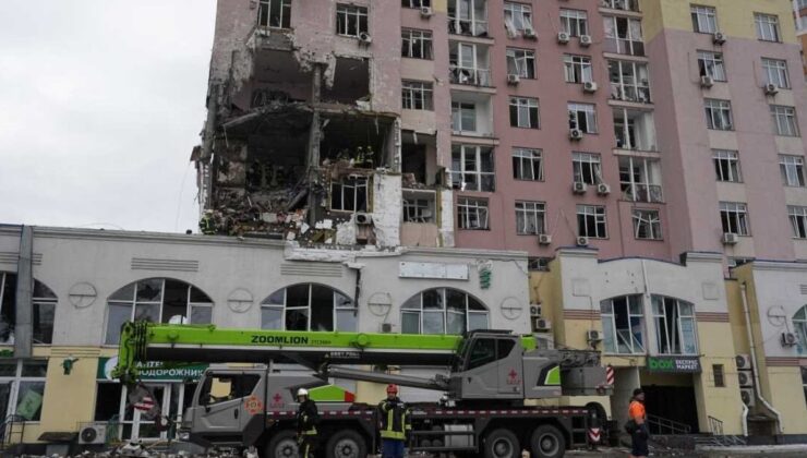 Zelensky-Trump görüşmesi öncesinde Rusya, Kiev’e saldırı düzenledi