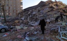 152 kişiye mezar olmuştu… Palmiye Sitesi davasında 3 yılda yaşananlar: Aranan müteahhit yakalandı, tahliye edilen diğer müteahhit kayıplara karıştı!