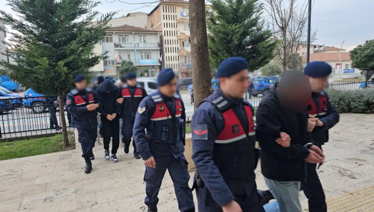 2 ilde ‘dolandırıcılık’ operasyonu… Banka hesabı kiralayıp dolandırıcılara gönderdikleri ortaya çıktı: 16 gözaltı!