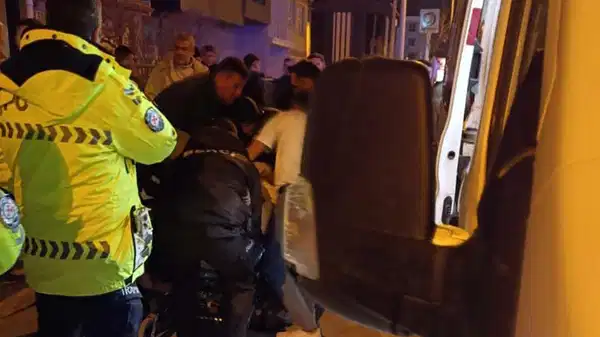 2 müşteri yaralanmıştı: Kafedeki silahlı kavgada baba ile 2 oğlu tutuklandı