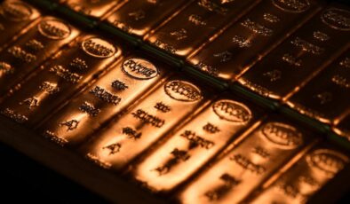 ABD politikaları güvenli limanlara yaradı: Altın ve gümüş zirveye yakın
