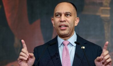 ABD Temsilciler Meclisi azınlık lideri: Venezuela’nın geleceğini halkı belirlemeli