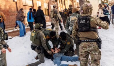 ABD’de göçmenlik görevlisinin öldürdüğü kadının ardından başlayan protestolara polis müdahalesi