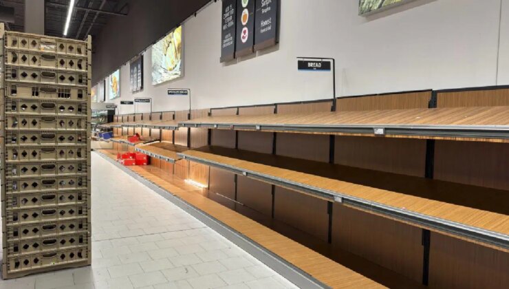 ABD’de yoğun kar yağışı ve dondurucu soğuk alarmı: Ürünler tükendi, market rafları boşaldı!