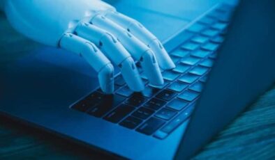 ABD’nin seçim telaşı: Yapay zeka bot sürüleri seçmenleri etkileyebilir