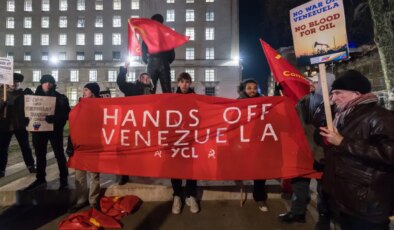 ABD’nin Venezuela müdahalesi Londra’da protesto edildi
