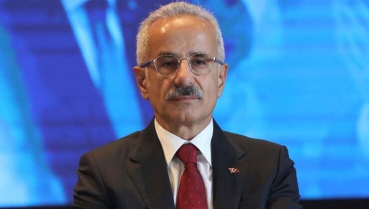 Abdulkadir Uraloğlu: 1 yılda otoyol ve köprülerden 1,1 milyar araç geçti