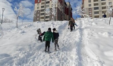 Açıklamalar peş peşe geldi: Pek çok ilde eğitime kar engeli!