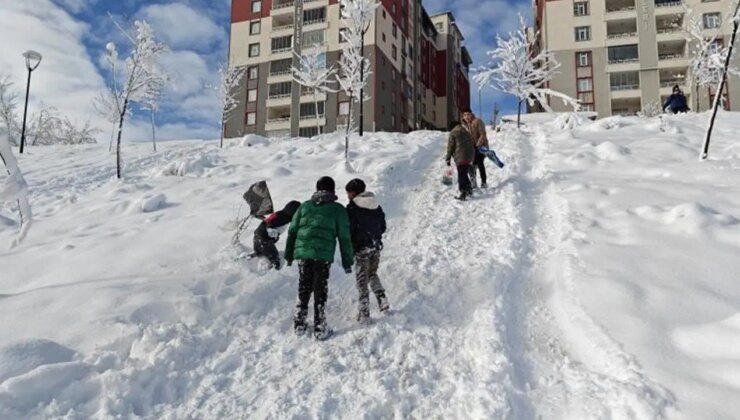 Açıklamalar peş peşe geldi: Pek çok ilde eğitime kar engeli!