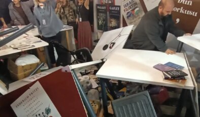 Adana’da Veryansın Tv ve Pankuş Yayınları standına saldırı