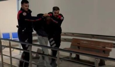 Adana’da yaşandı: Küfürleştiği arkadaşını tabanca ile yaraladı