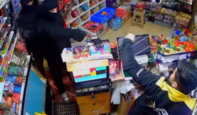 Afyonkarahisar’da 9 bin 500 TL’lik hırsızlık: Polis, gaspçıları 1467 saatlik kamera kaydını inceleyerek yakaladı