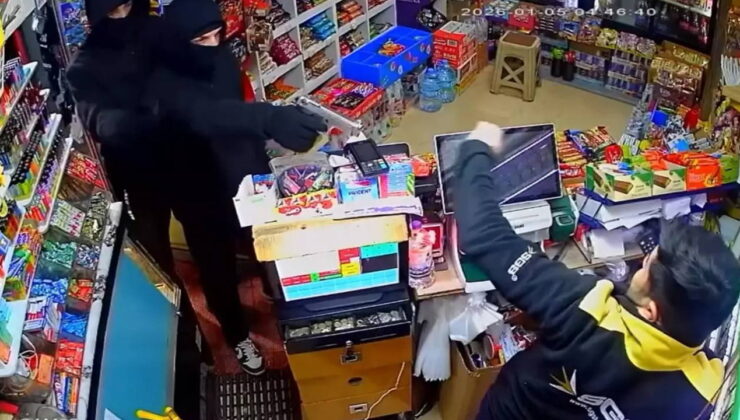 Afyonkarahisar’da 9 bin 500 TL’lik hırsızlık: Polis, gaspçıları 1467 saatlik kamera kaydını inceleyerek yakaladı