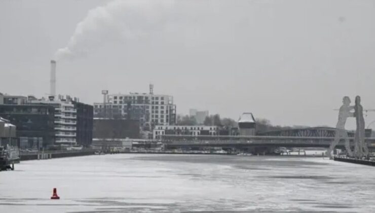 Almanya’da dondurucu soğuklar: Bakan Wadephul’un ziyaretleri aksadı