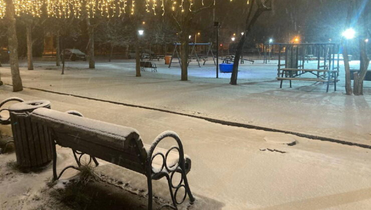 Ankara’da kar yağışı… Kent beyaza büründü!