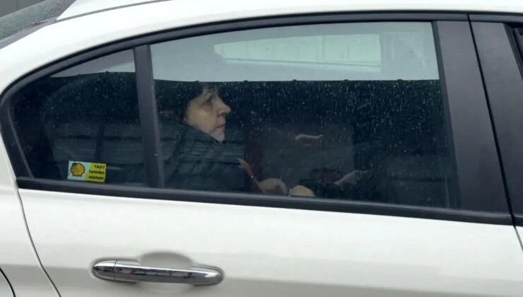 Annesi Rus yüzücüyü teşhis etti, gözyaşlarına boğuldu