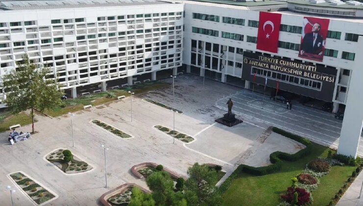 Antalya Büyükşehir Belediyesi soruşturmasında 5 tutuklama