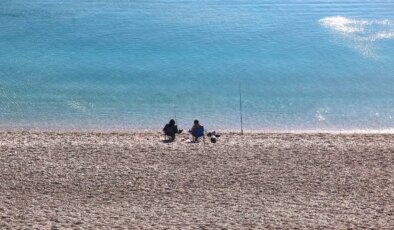 Antalya’da deniz suyu sıcaklığı, hava sıcaklığını geride bıraktı