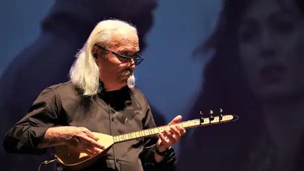 Aracıyla restorana giren Cahit Berkay’dan ilk açıklama