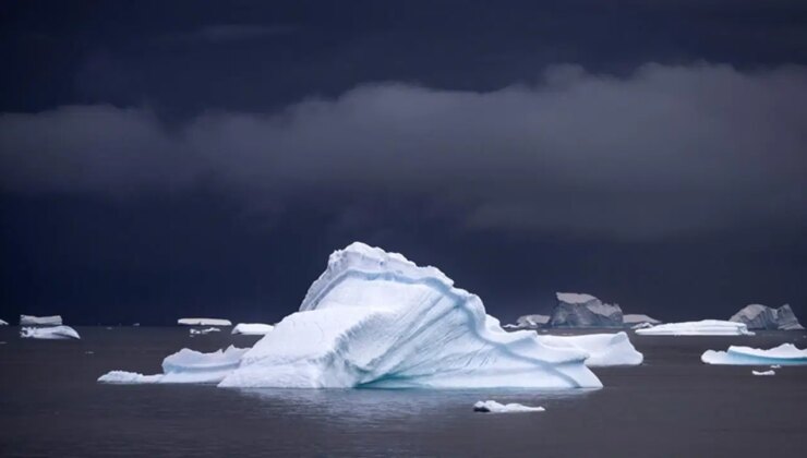 Araştırma: Grönland’daki buz kubbesi kritik sıcaklık eşiğinde