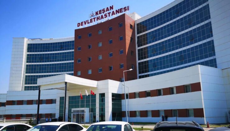 Arkadaşını ziyarete geldiği hastanede üzerinde silahla yakalandı