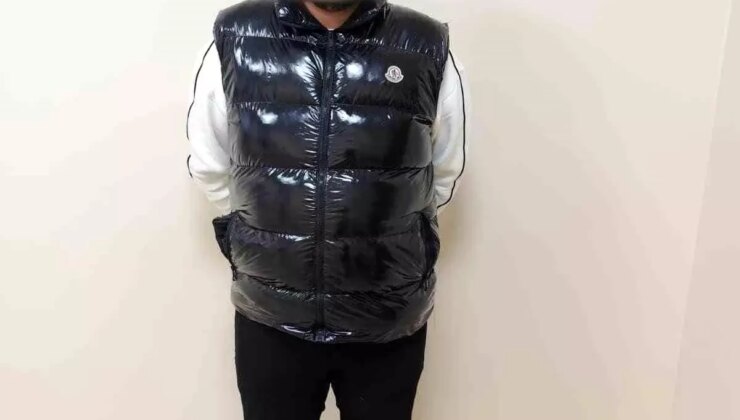 Arnavutköy’de polisin şüphe üzerine GBT yaptığı kişi ‘aranıyor’ ifadesi çıkınca yakayı ele verdi