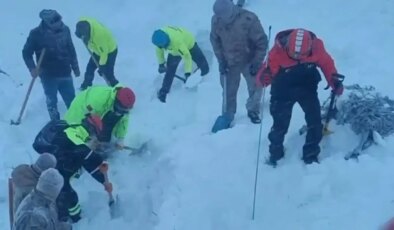 Artvin’de çığ düştü, 3 çoban karlar altında: Kötü haber geldi!
