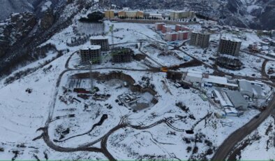 Artvin’de TOKİ şantiyesinde 6. kattan düşen işçi öldü