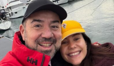 Ata Demirer, sevgilisiyle Bodrum’a gitti! Pozlar çok beğenildi