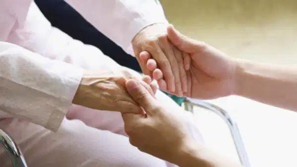 Aylin Nazlıaka’dan Evde Bakım Yönetmeliği’nde yapılan değişikliğe tepki: ‘Engellilerin hakları üzerinden tasarruf yapılamaz’