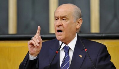 Bahçeli’den Ahmet Özer’e hapis cezasına sert tepki: ‘Bu kararın mahşeri vicdanda hiçbir karşılığı ve makul bir gerekçesi de yoktur’