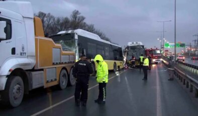 Başakşehir’de 3 İETT otobüsü çarpıştı, 5 yolcu yaralandı