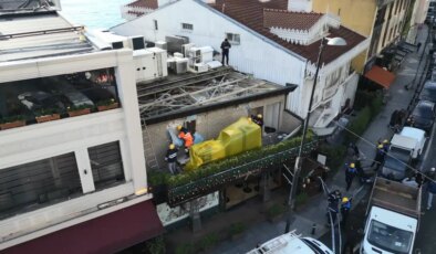 Baylan Pastanesi’nin kaçak bölümleri yıkılıyor