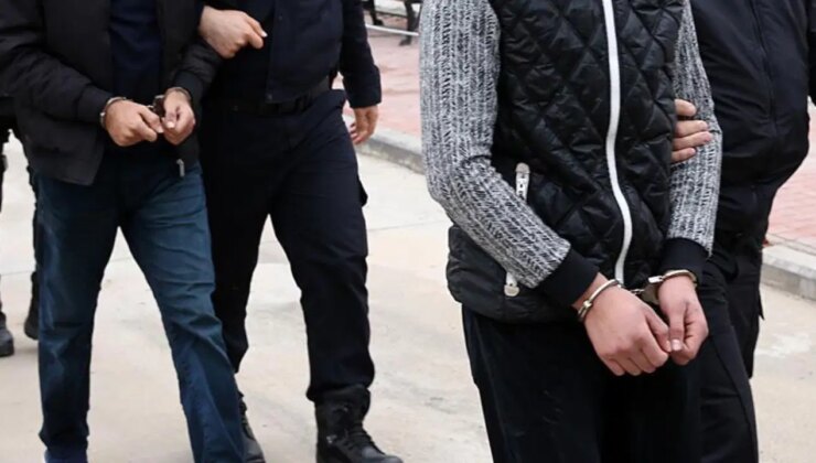 Belediyenin aracından aküleri çalan 2 şüpheli tutuklandı