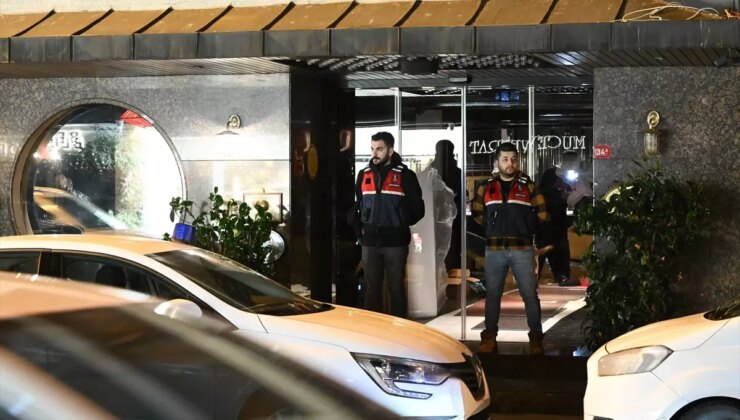 Beşiktaş’ta uyuşturucu operasyonu kapsamında bir otelde arama yapıldı